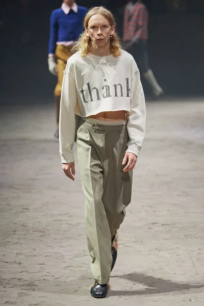 Look 12